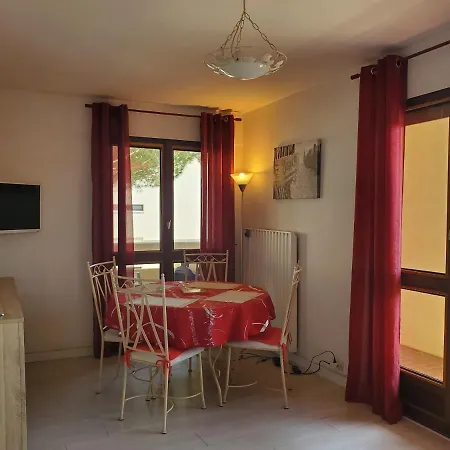 Appartement Port FREJUS Studio 2 Personnes 400 m des plages Ba *
