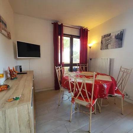 公寓 Port Frejus Studio 2 Personnes 400 M Des Plages Ba